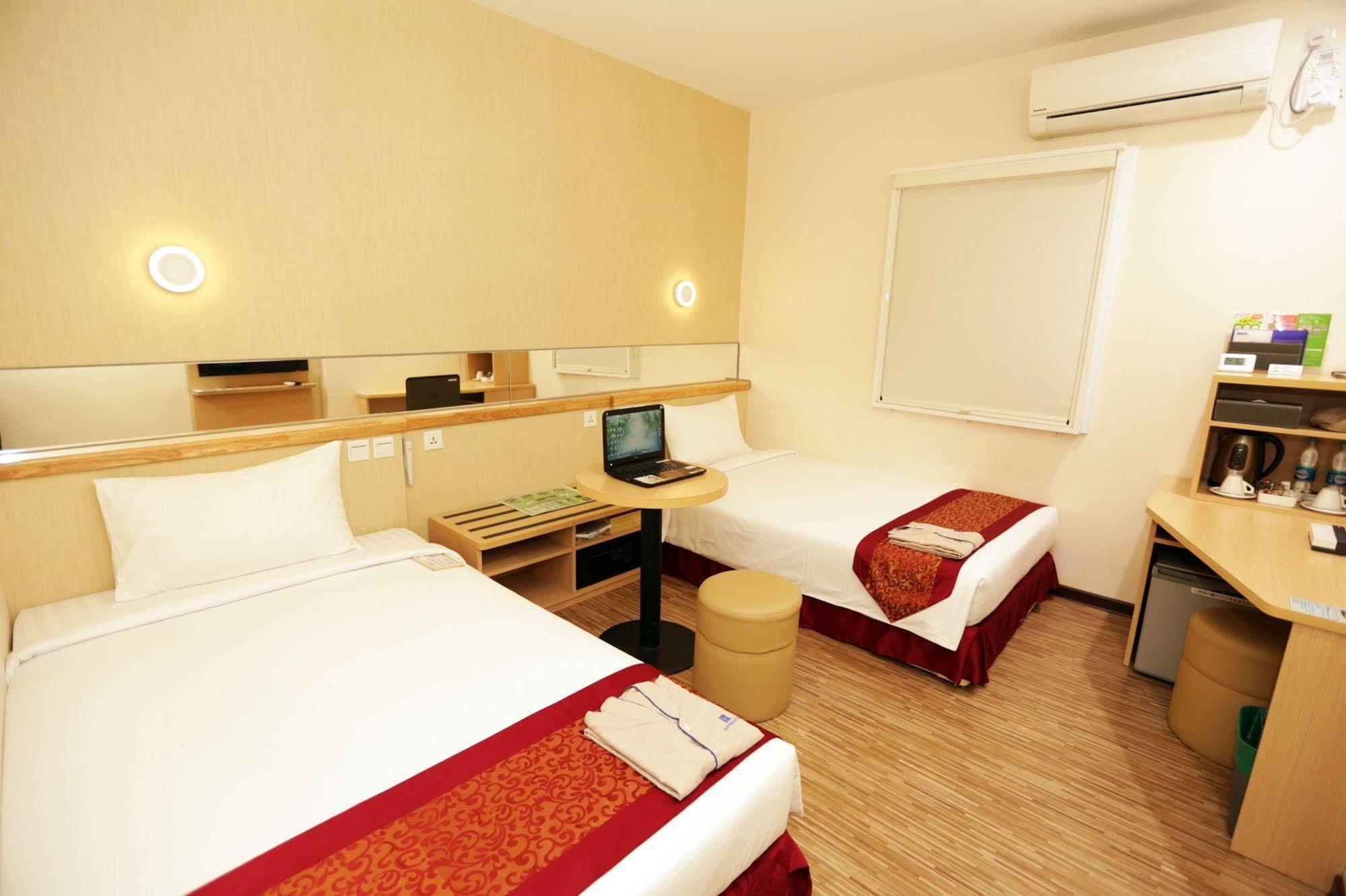 Super Hotel ย่างกุ้ง ภายนอก รูปภาพ